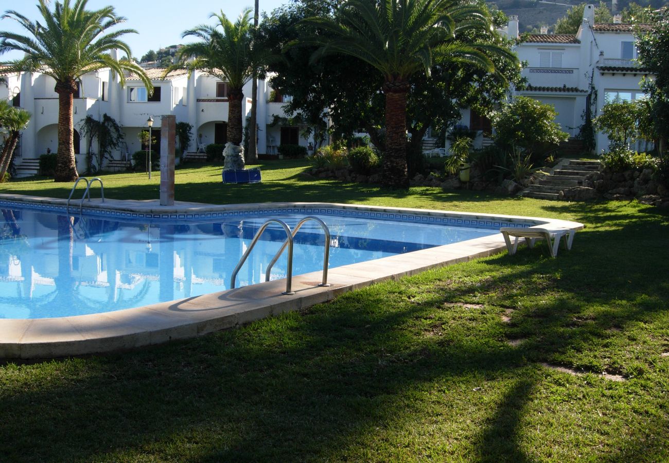 serviden, alquiler, la sella, deniaplaya.com, vacaciones rurales, hotel con encanto, senderismo, tenis, sakya, jardin albarda