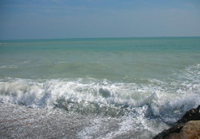 Olas en la playa de Moncofa