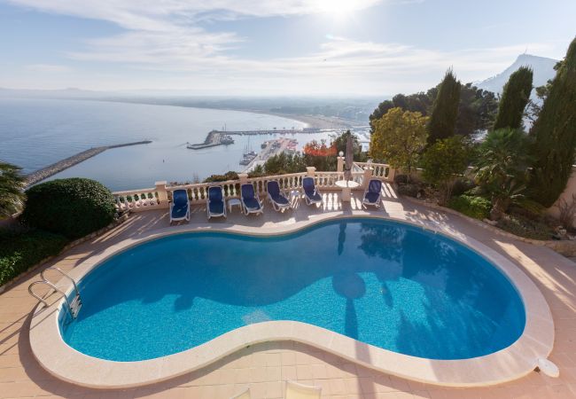 Villa en Estartit - CAP DE LA BARRA 60 - temporada