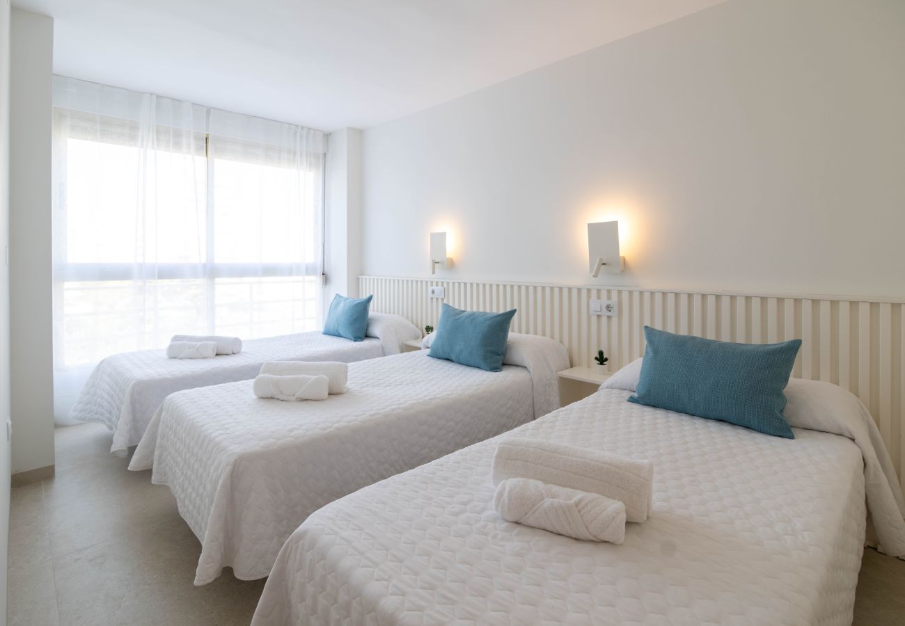 Apartamento en Playa de Gandía - 02. AG BERMUDAS 6H PREMIUM
