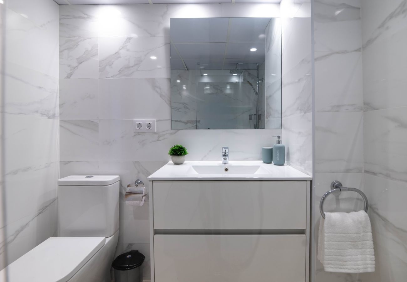 Apartamento en Playa de Gandía - 02. AG BERMUDAS 6H PREMIUM