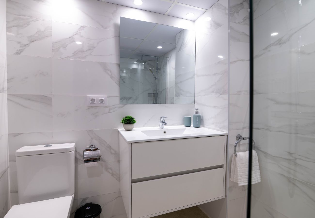Apartamento en Playa de Gandía - 02. AG BERMUDAS 6H PREMIUM