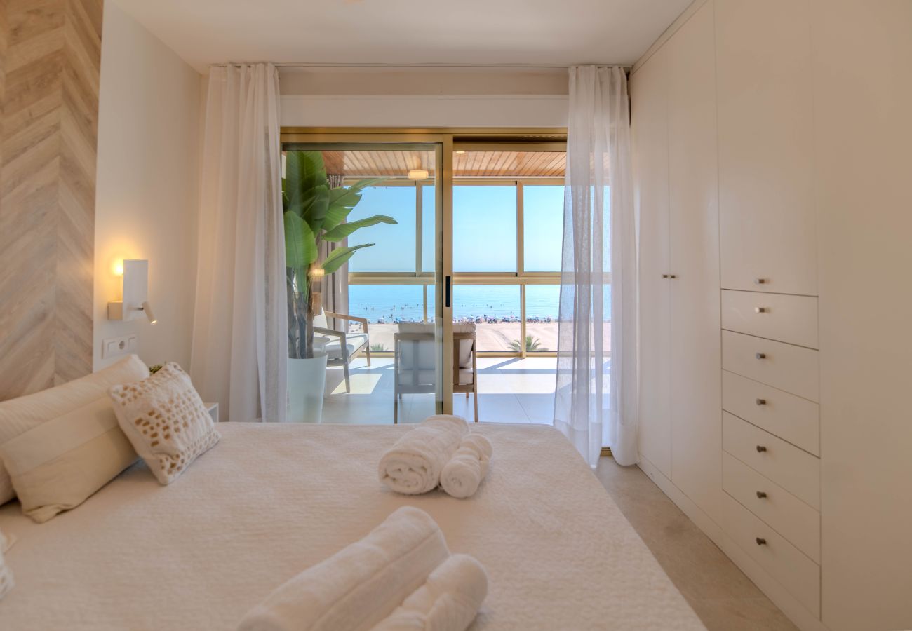 Apartamento en Playa de Gandía - 02. AG BERMUDAS 6H PREMIUM