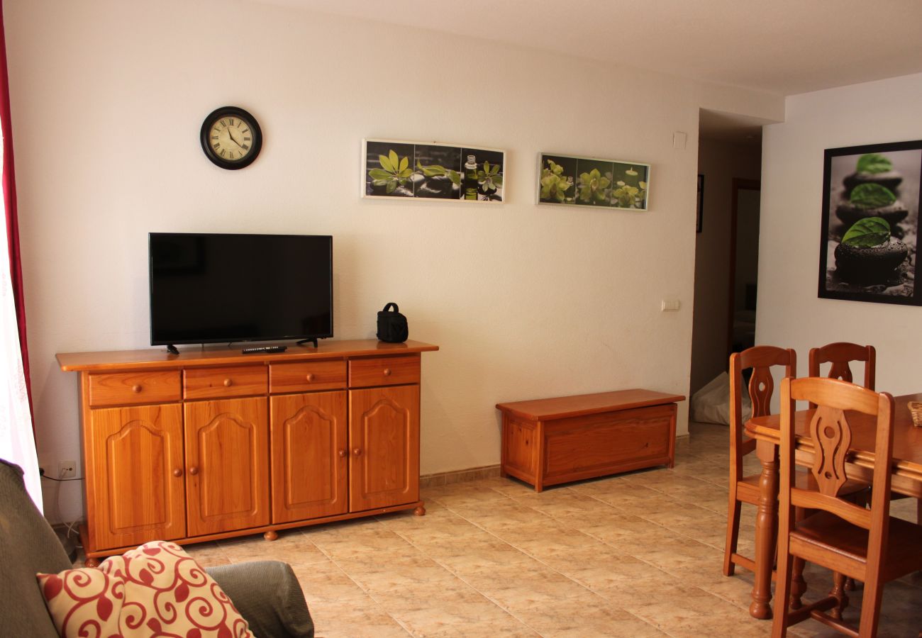 Apartamento en Xeraco Playa - Delfines II bl.III esc.III bajo pta.1 (garaje # 08