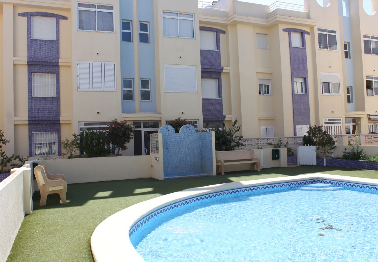 Apartamento en Xeraco Playa - Delfines II bl.III esc.III bajo pta.1 (garaje # 08