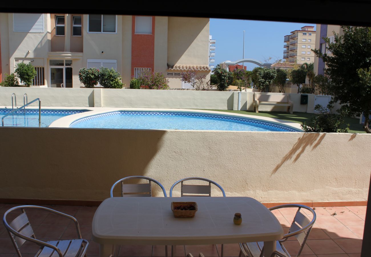 Apartamento en Xeraco Playa - Delfines II bl.III esc.III bajo pta.1 (garaje # 08