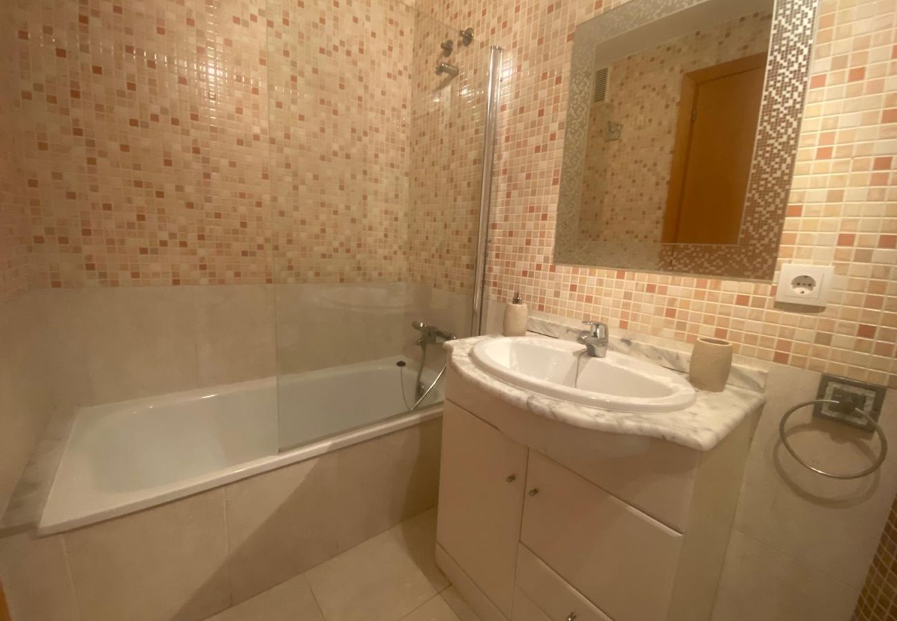 Apartamento en Xeraco Playa - 4.Delfines III bl.IV esc.2 1º pta.4