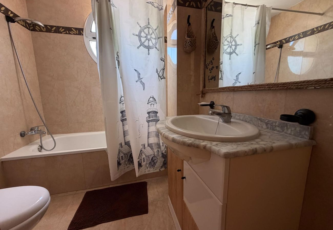 Apartamento en Xeraco Playa - Delfines III bl.IV esc.3 2º pta.6 ático