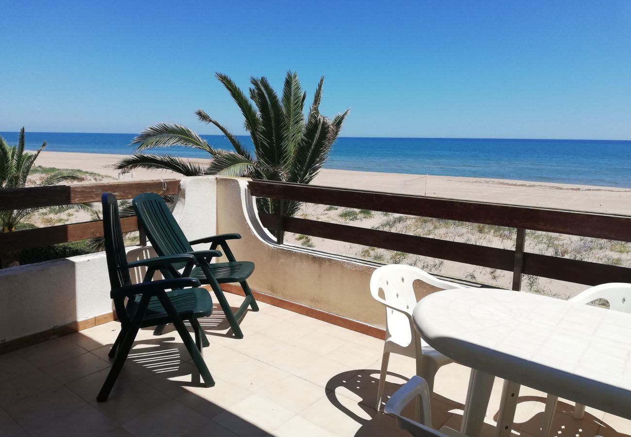 Apartamento en Xeraco Playa - 4.Xeracsol III esc.ext. 2º pta.2ª (Garaje 18)