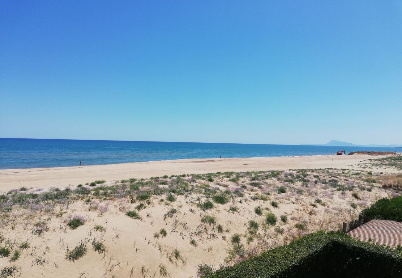 Apartamento en Xeraco Playa - 4.Xeracsol III esc.ext. 2º pta.2ª (Garaje 18)