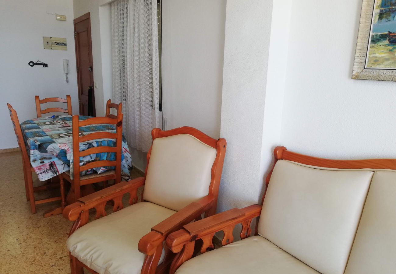 Apartamento en Xeraco Playa - 4.Xeracsol III esc.ext. 2º pta.2ª (Garaje 18)