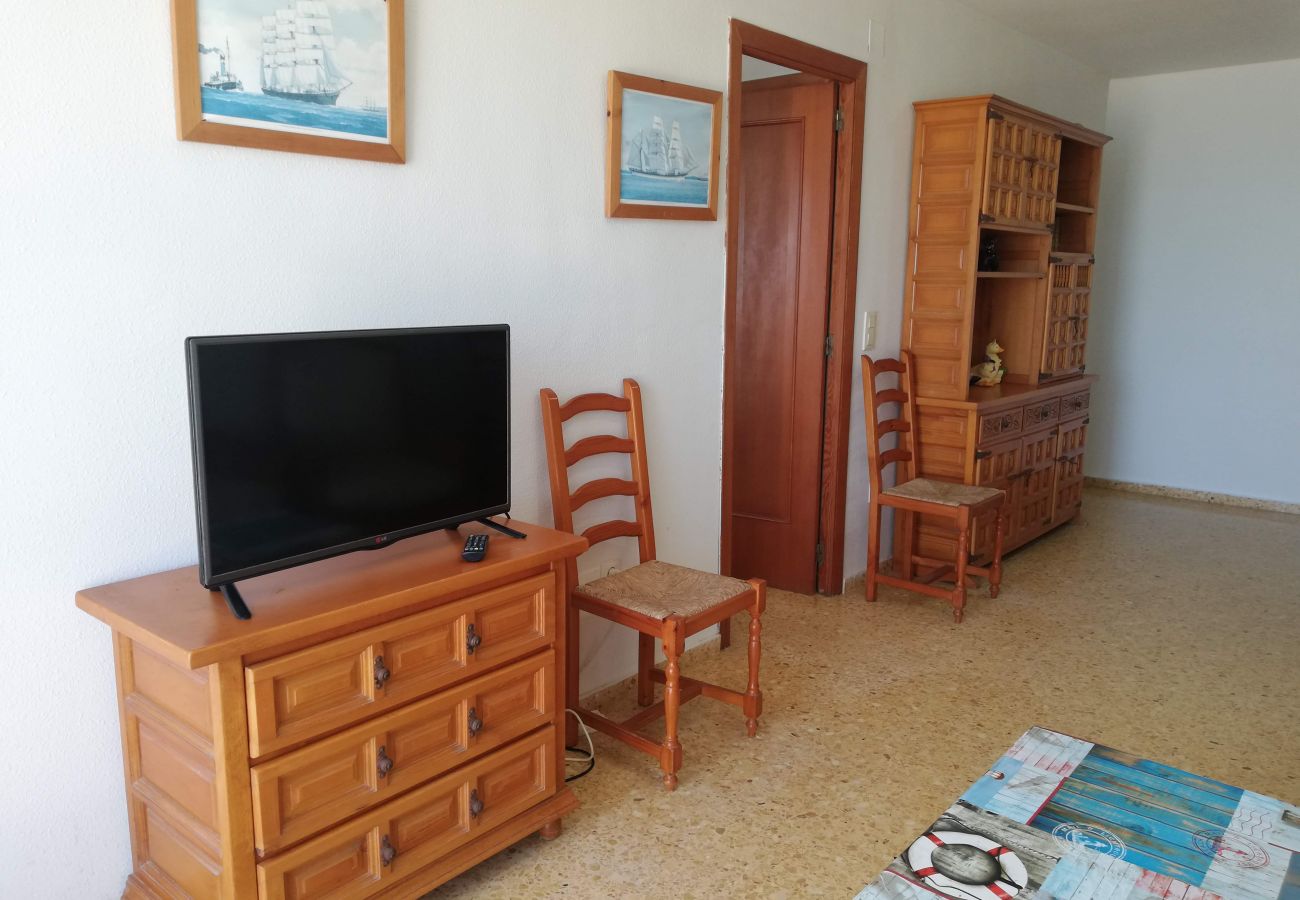 Apartamento en Xeraco Playa - 4.Xeracsol III esc.ext. 2º pta.2ª (Garaje 18)