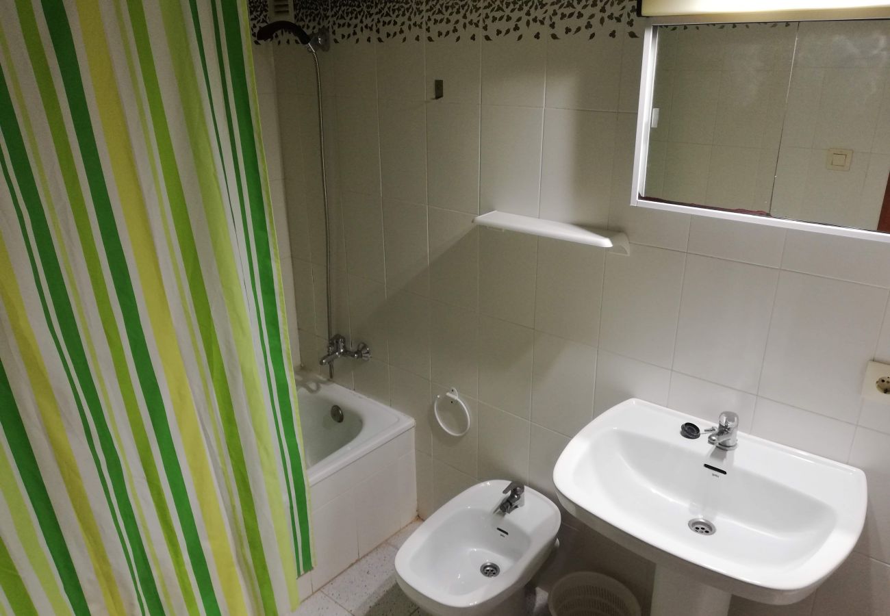 Apartamento en Xeraco Playa - 4.Xeracsol III esc.ext. 2º pta.2ª (Garaje 18)