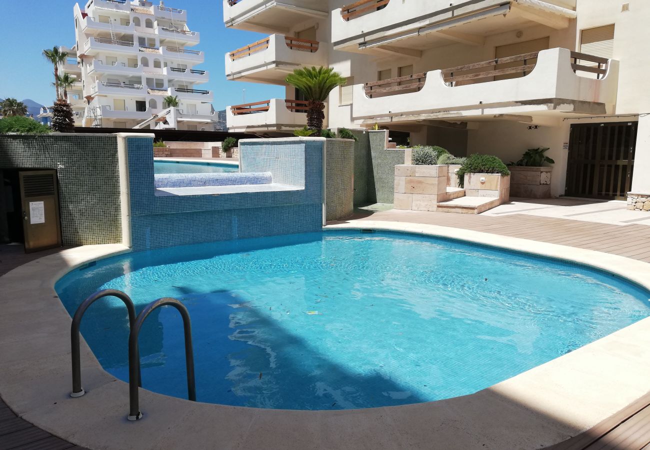 Apartamento en Xeraco Playa - 4.Xeracsol III esc.ext. 2º pta.2ª (Garaje 18)