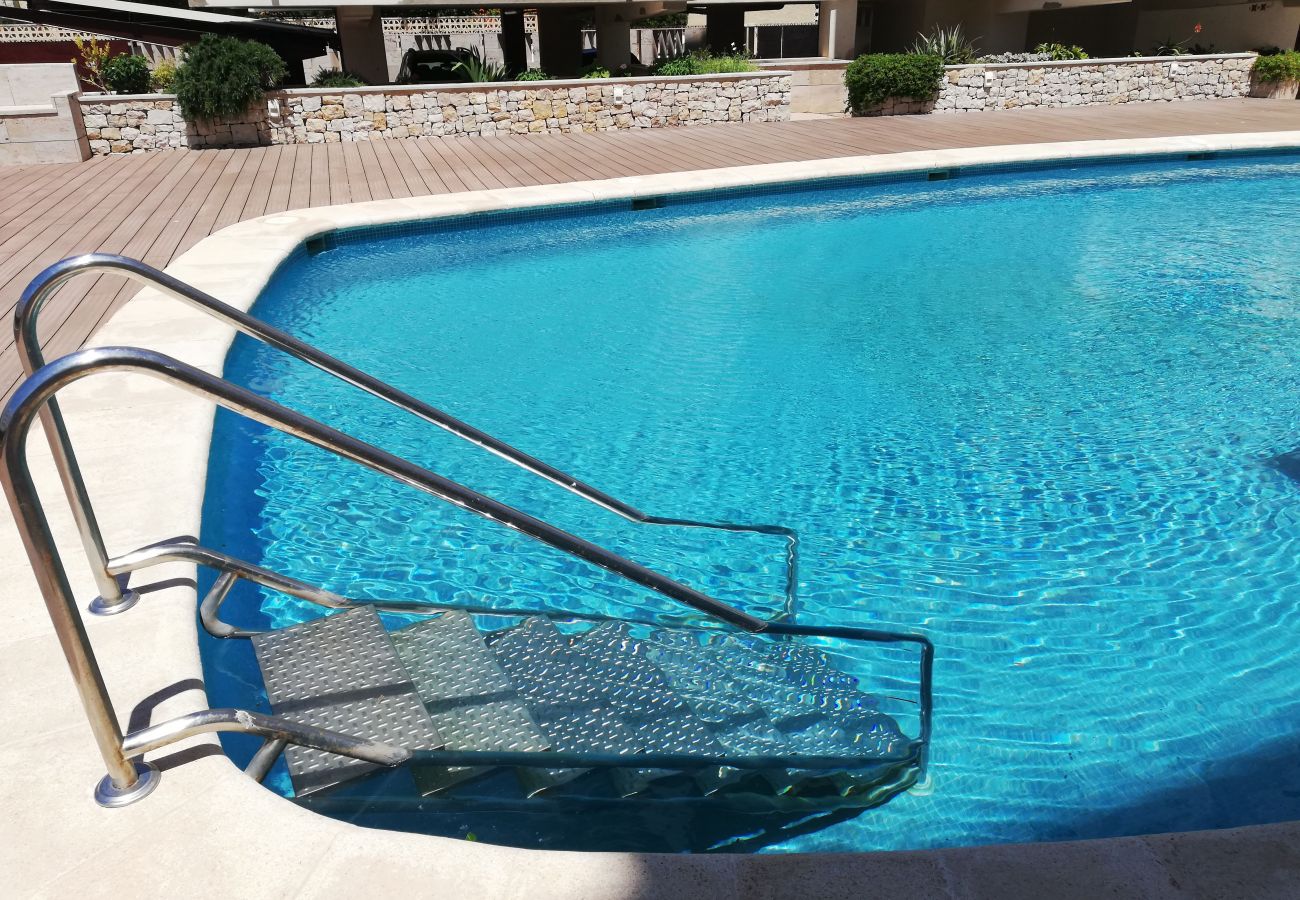 Apartamento en Xeraco Playa - 4.Xeracsol III esc.ext. 2º pta.2ª (Garaje 18)