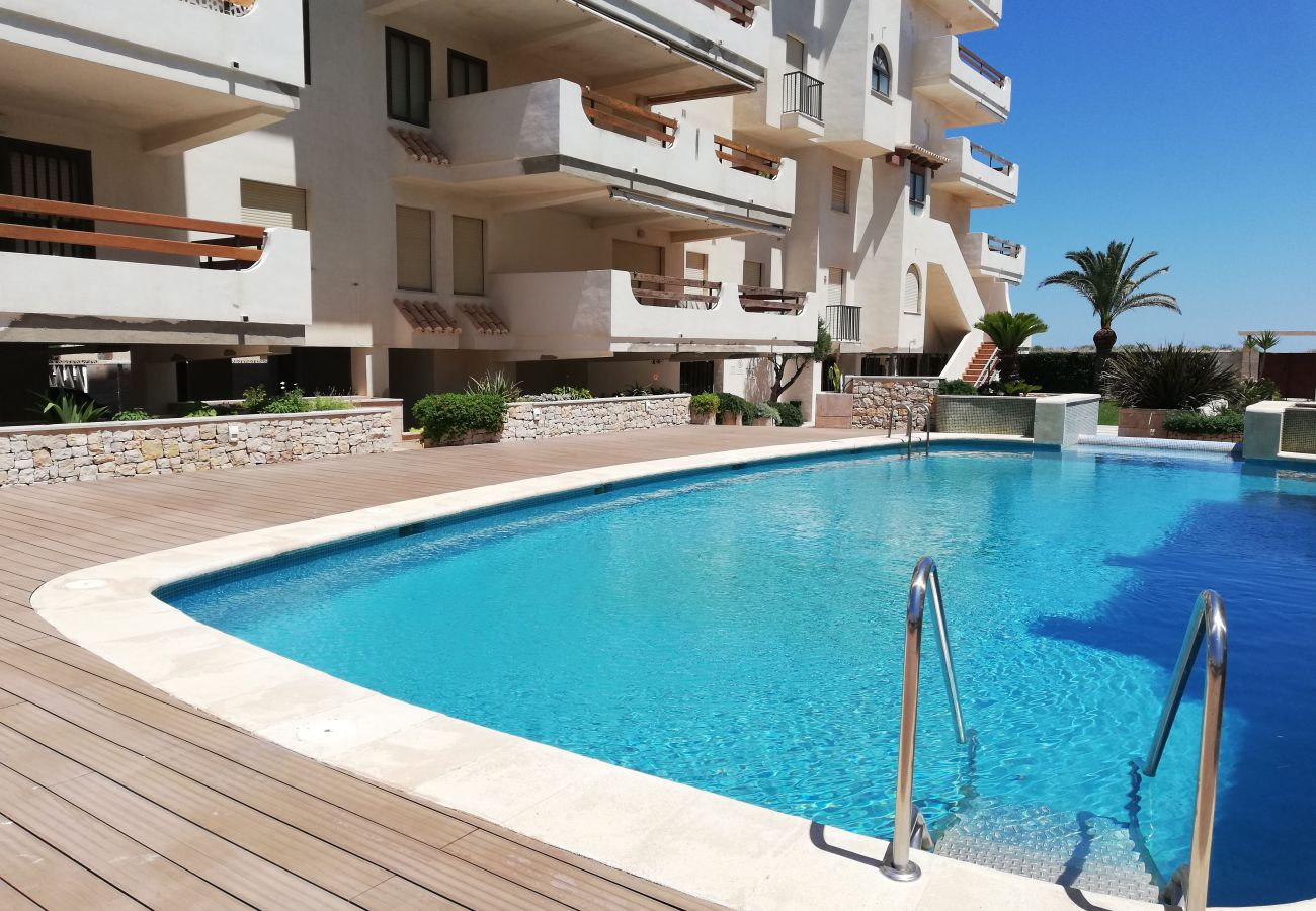 Apartamento en Xeraco Playa - 4.Xeracsol III esc.ext. 2º pta.2ª (Garaje 18)