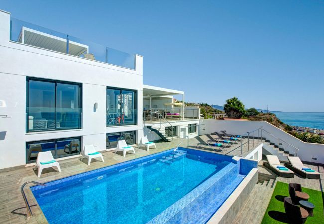 Villa en Torrox Costa - Villa Luisa Seaview 4 by Casasol