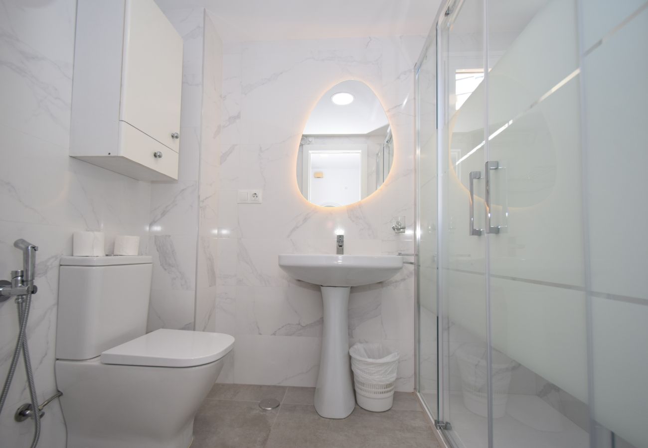 Apartamento en Benidorm - ADELFAS 10D