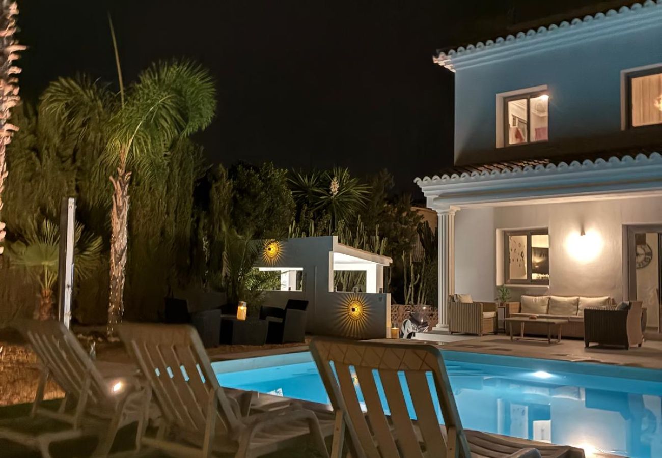 Villa en Calpe - AT089 VALLESA