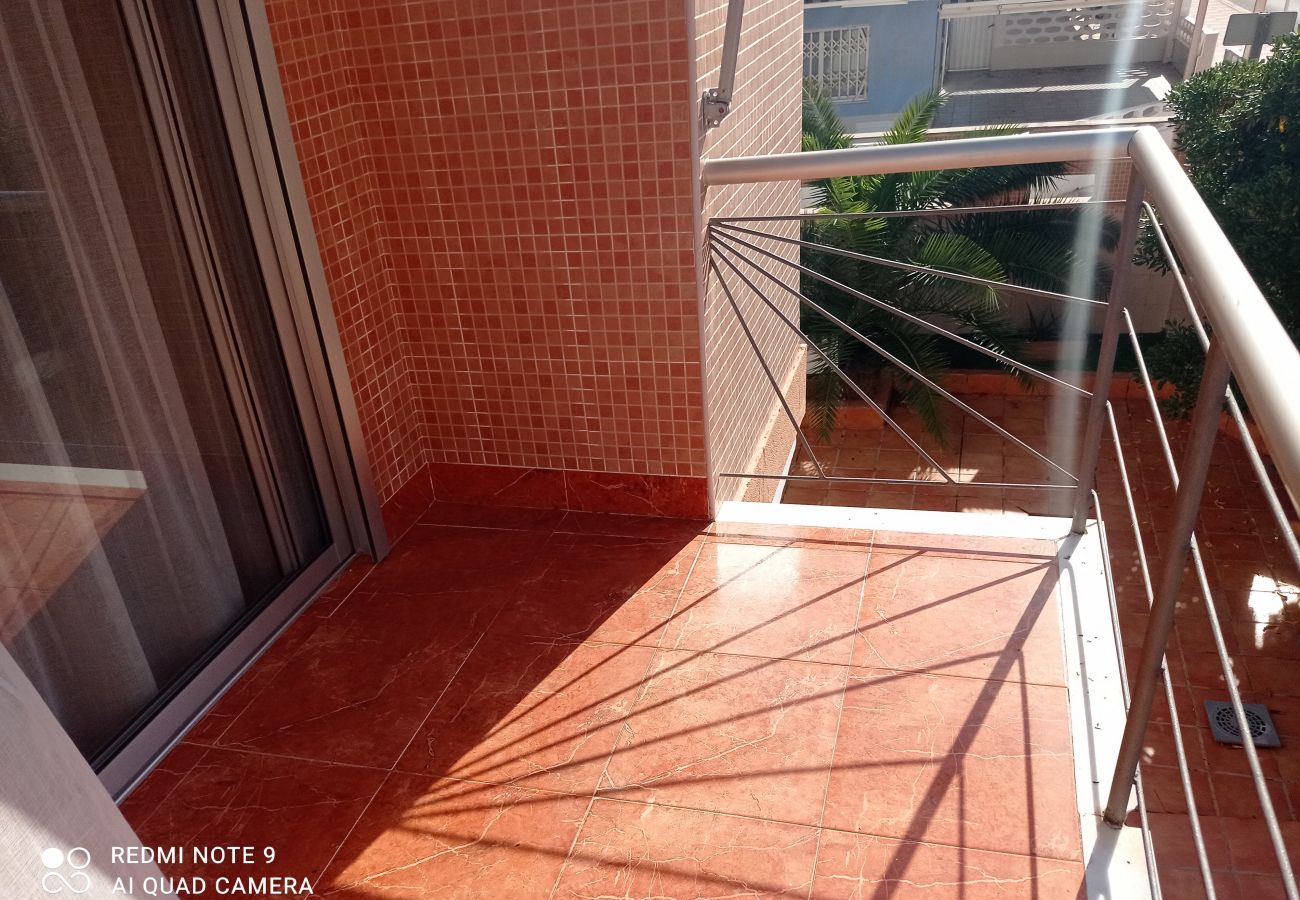Apartamento en Xeraco Playa - 4.Avda La Mota 10 1º B izda.