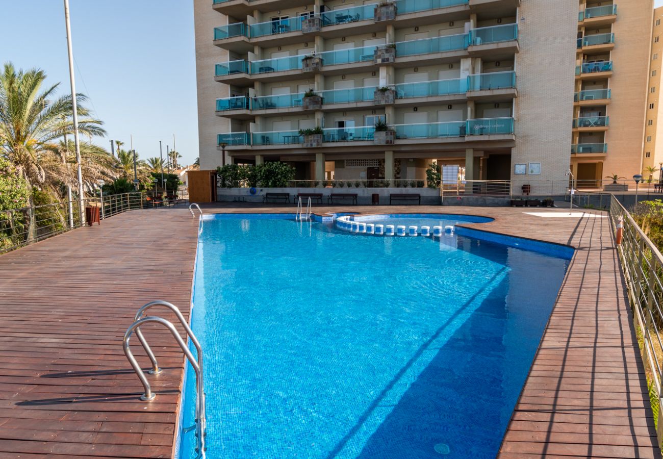 Apartamento en La Manga del Mar Menor - W/ V.Golf 2-4D admer