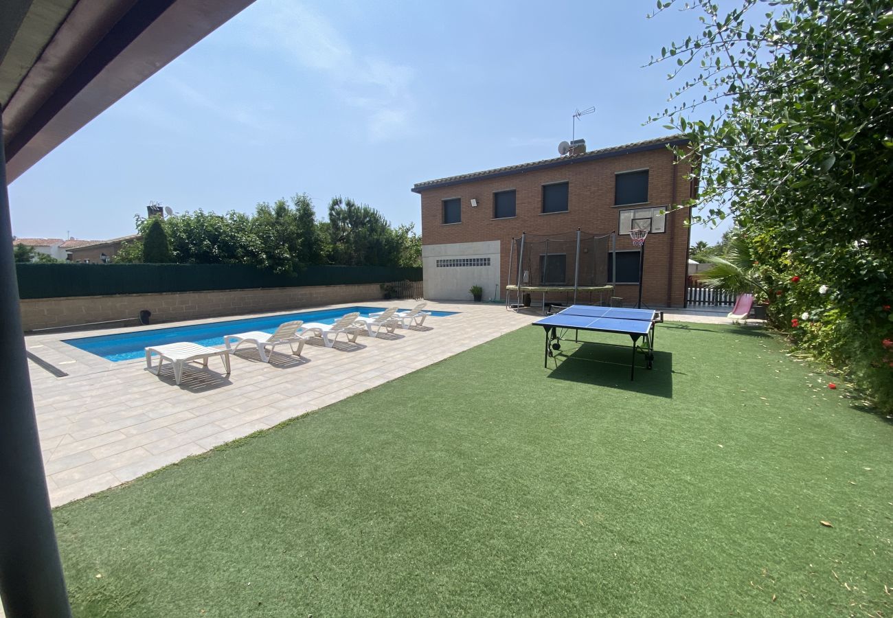 Villa en Torroella de Montgri - MP - Dos en uno