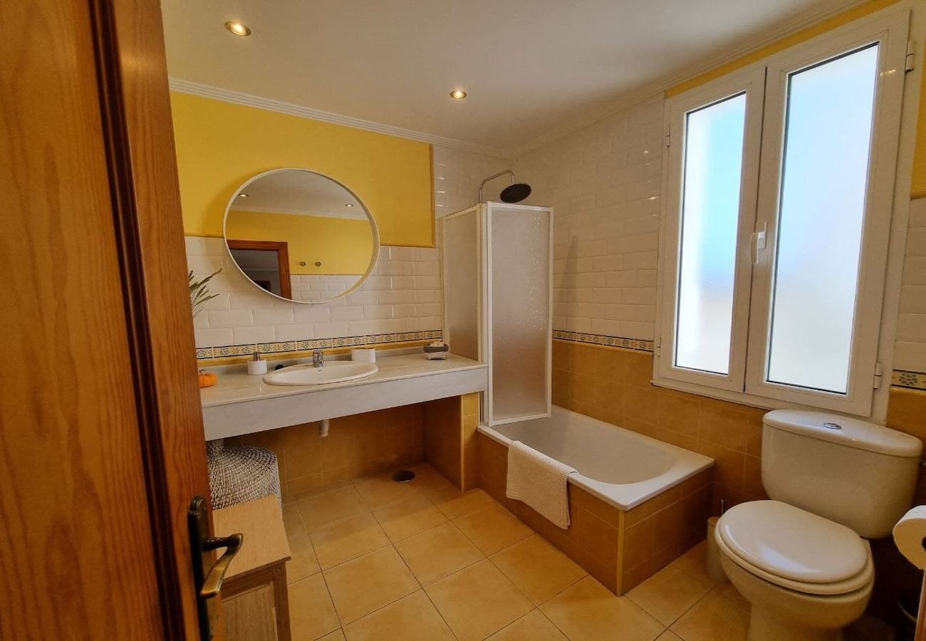 Apartamento en Gijón - 123A - A un paso de la playa, muy luminoso