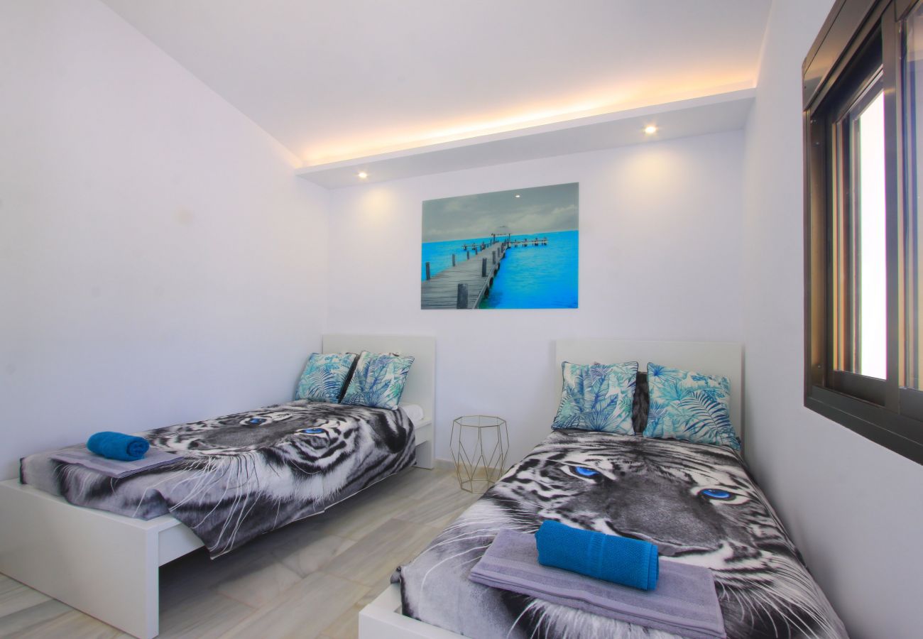 Apartamento en Marbella - 1108 Elegant Golden Beach Apartments with sea View