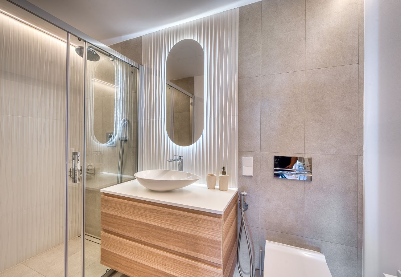 Apartamento en Marbella - 1081 Luxurious Beachfront Penthouse with Jacuzzi