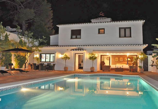 Villa en Marbella - 1102 Luxury Villa with Pool and Prime Location