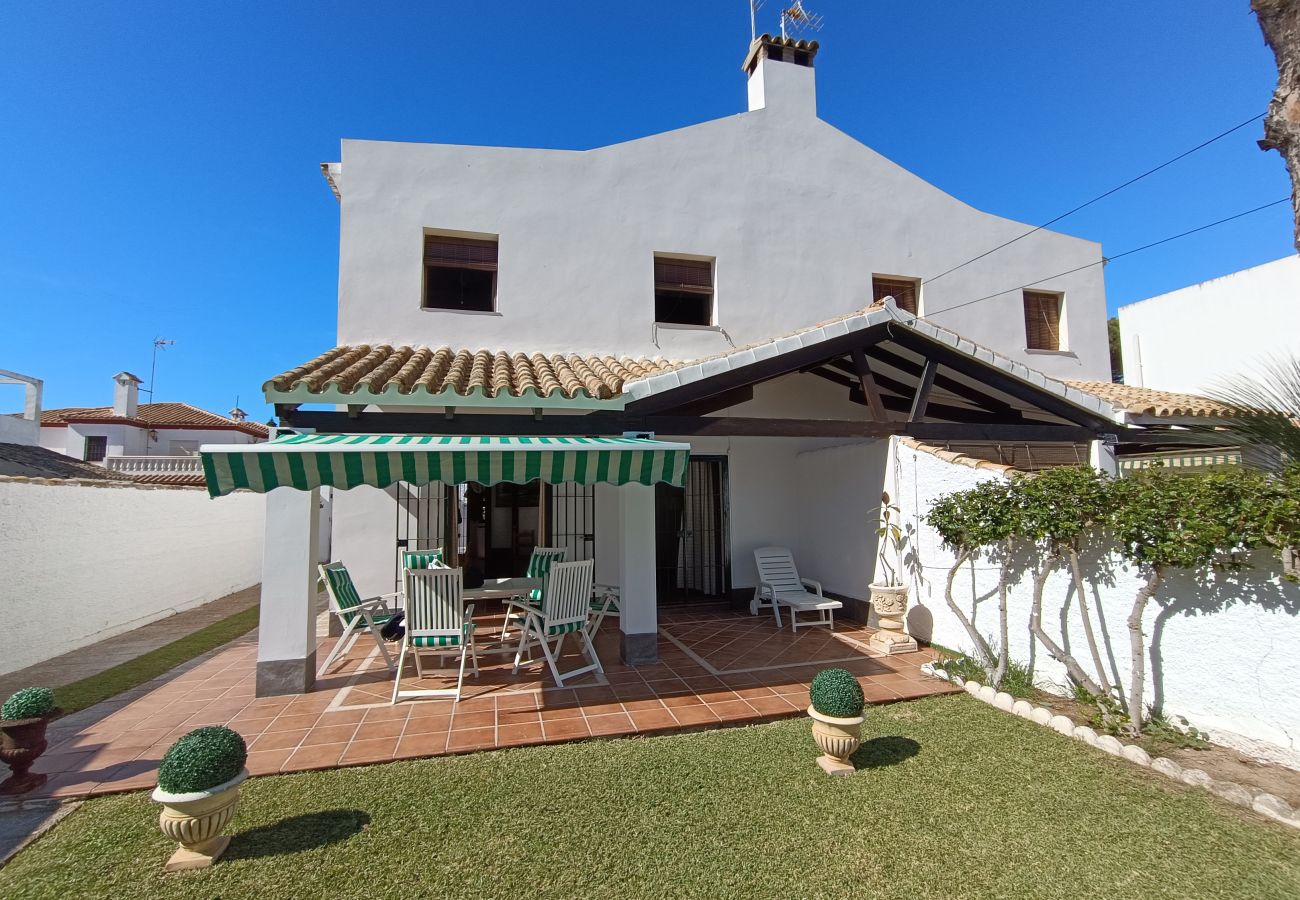 Chalet en Chiclana de la Frontera - R087 Chalet Augusta Emérita