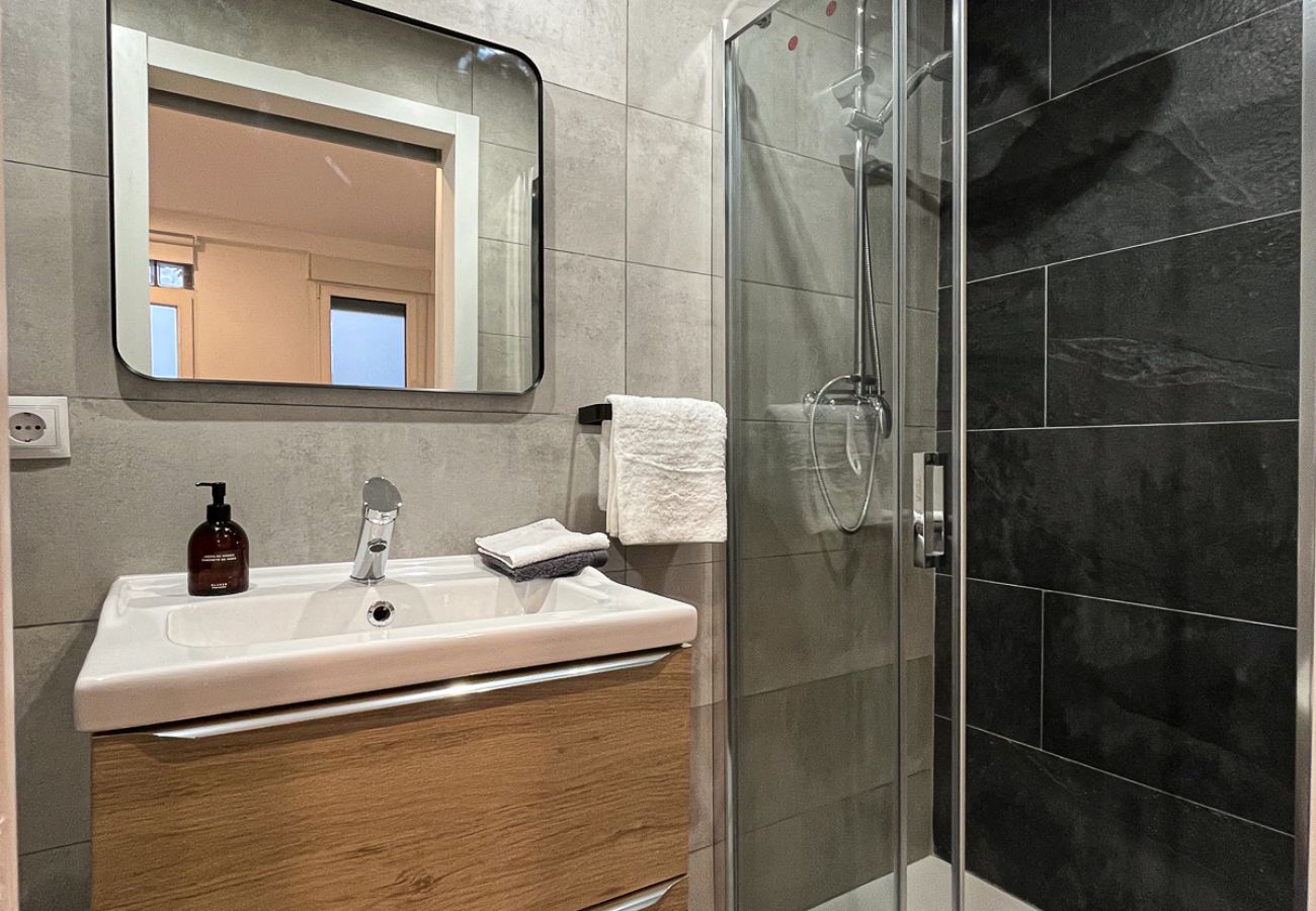 Apartamento en Oviedo - 625A 5 dormitorios con baño