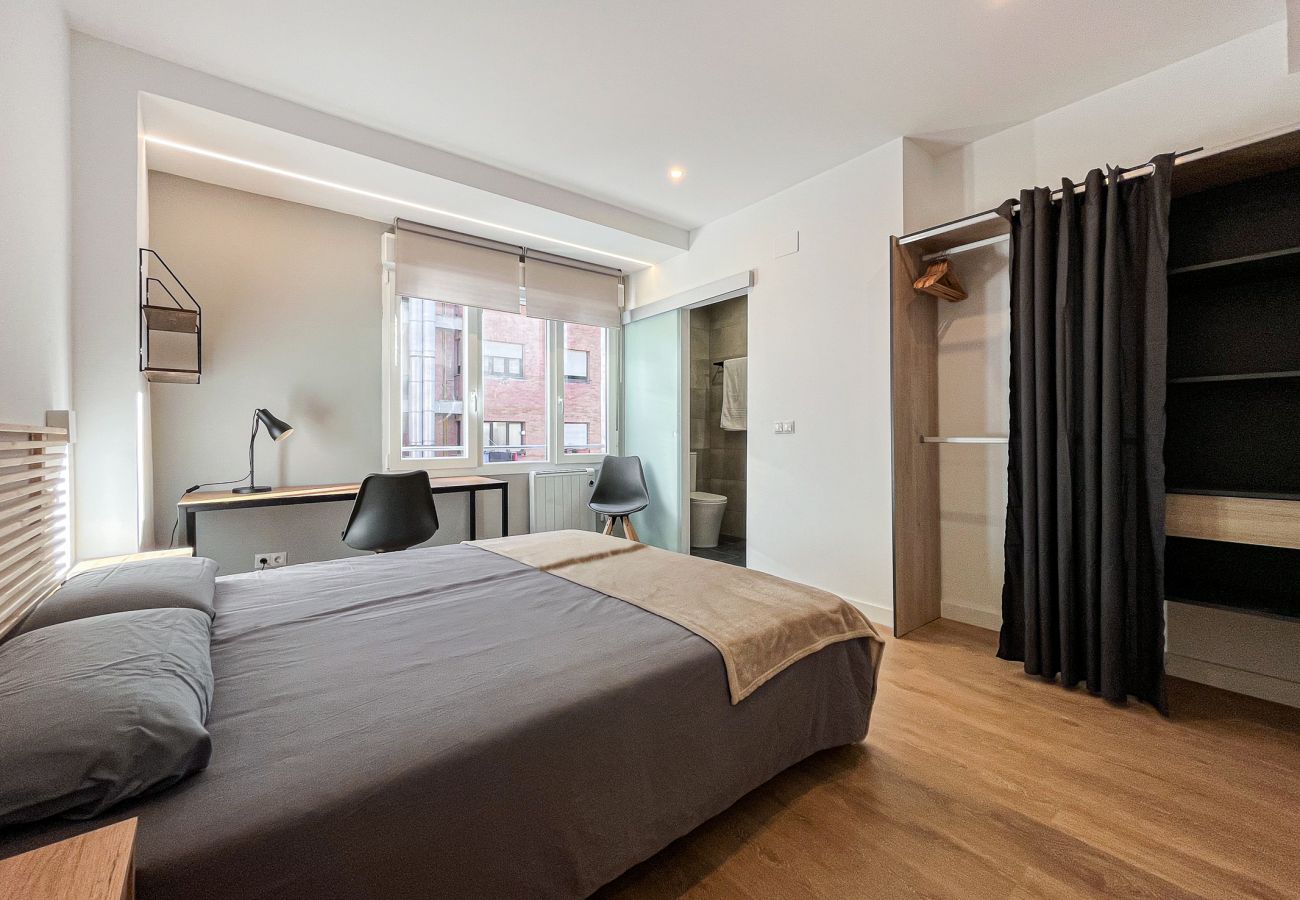 Apartamento en Oviedo - 625A 5 dormitorios con baño