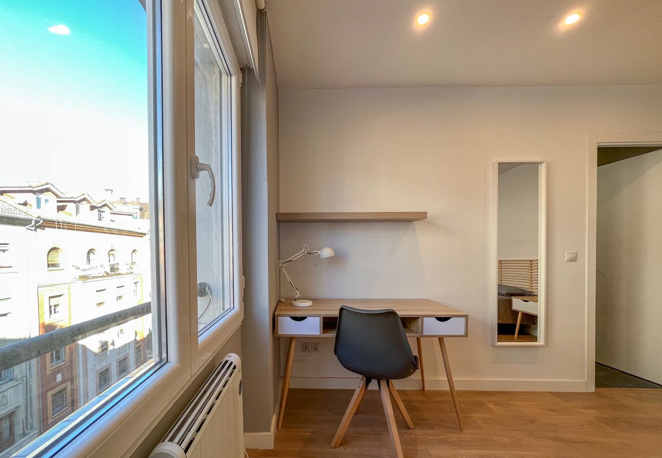 Apartamento en Oviedo - 625A 5 dormitorios con baño