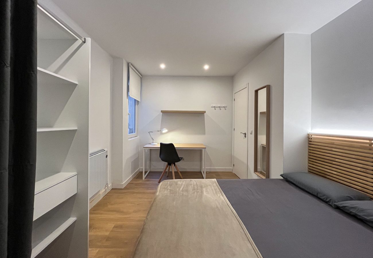 Apartamento en Oviedo - 625A 5 dormitorios con baño