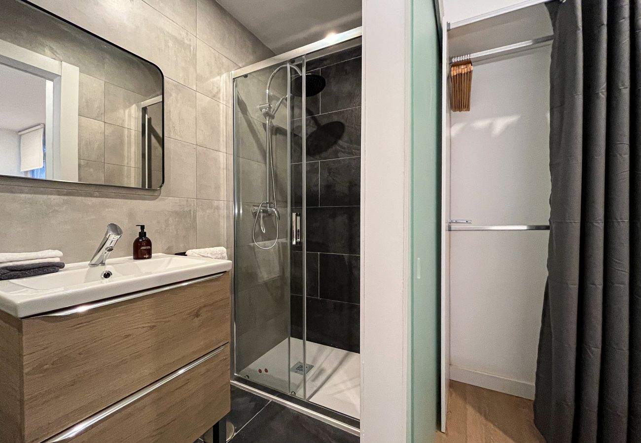 Apartamento en Oviedo - 625A 5 dormitorios con baño