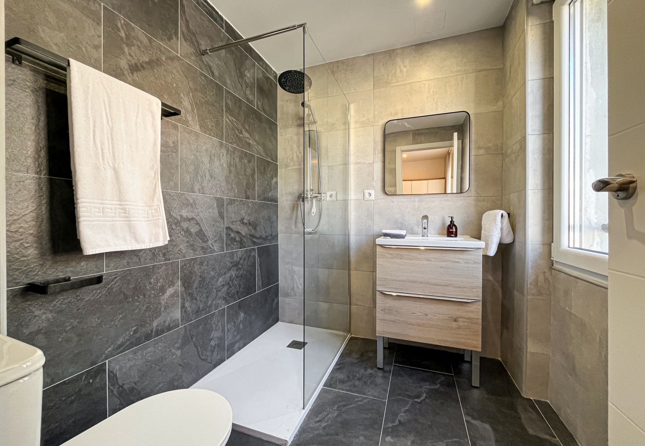 Apartamento en Oviedo - 625A 5 dormitorios con baño