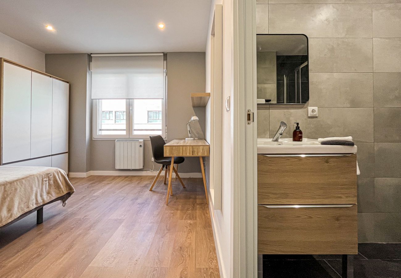 Apartamento en Oviedo - 625A 5 dormitorios con baño