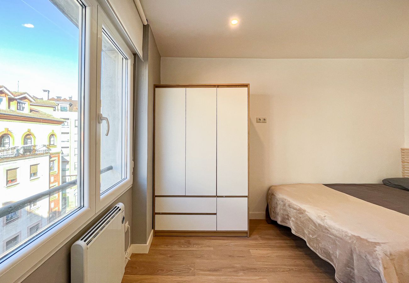 Apartamento en Oviedo - 625A 5 dormitorios con baño