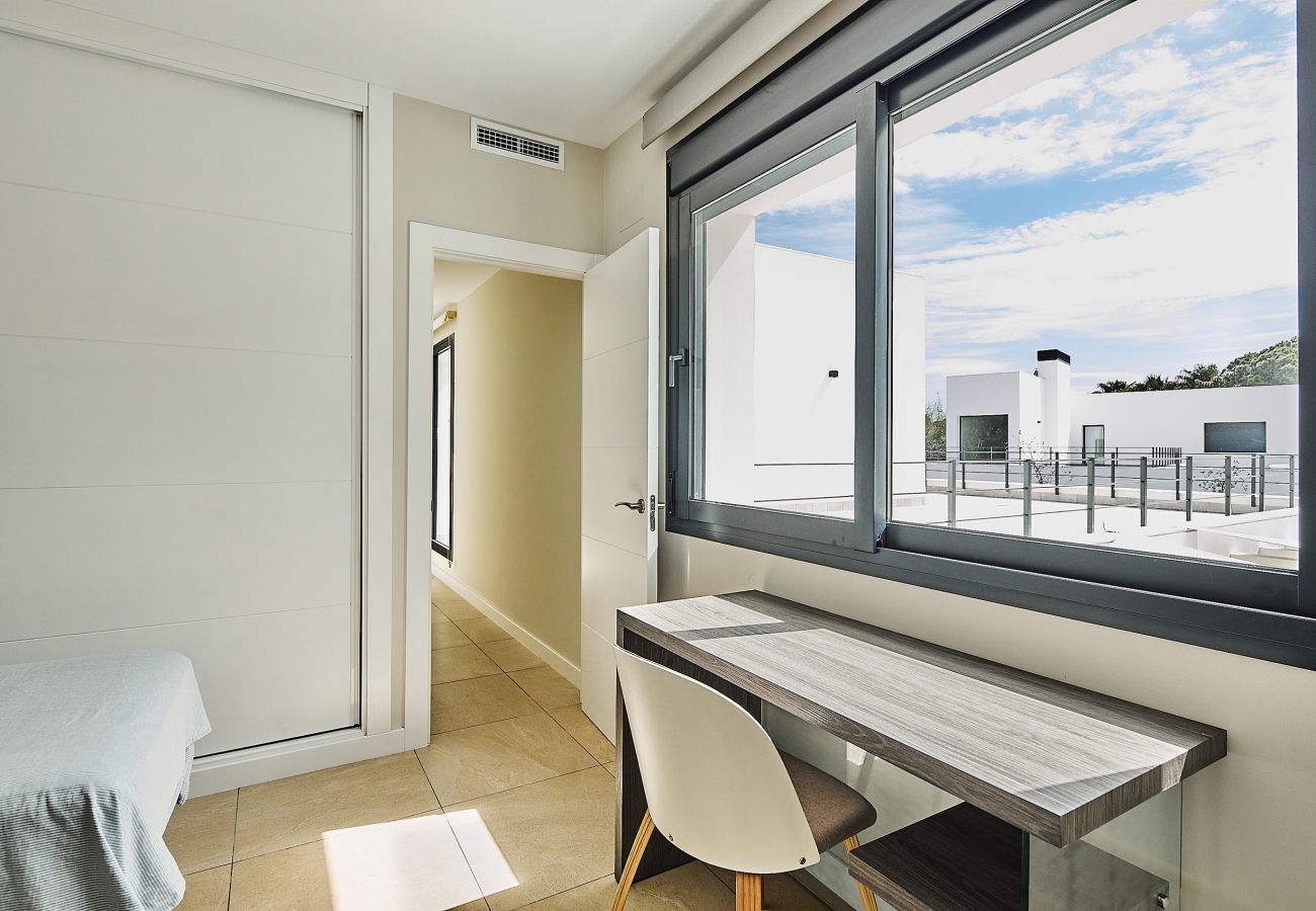 Villa en Chiclana de la Frontera - Villas del Pinar 2  R118