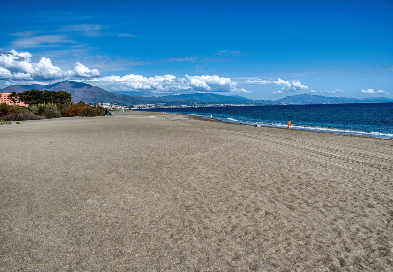 Apartamento en San Luis de Sabanillas - 3003 Beachfront Duplex Penthouse with Stunning Sea