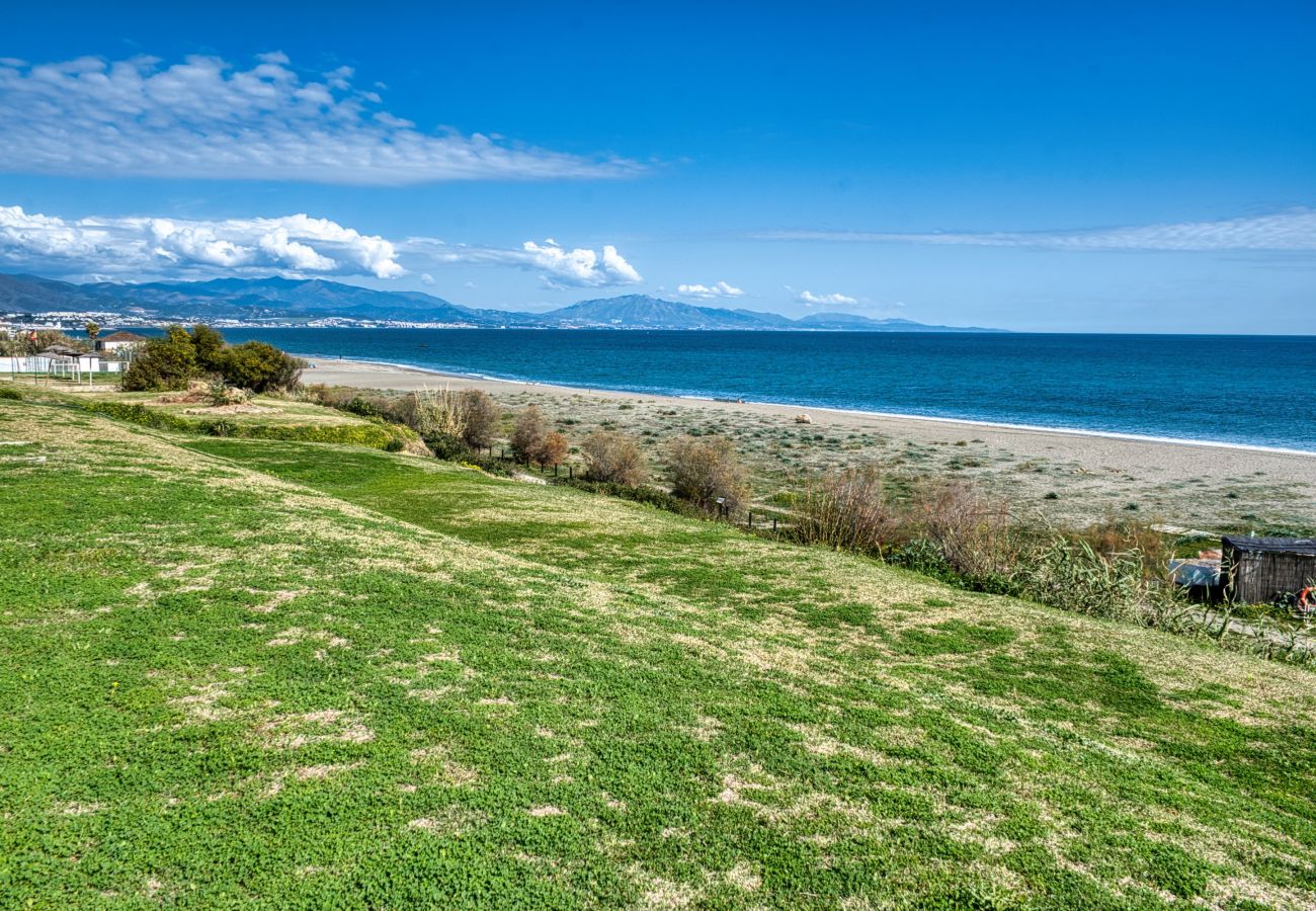 Apartamento en San Luis de Sabanillas - 3003 Beachfront Duplex Penthouse with Stunning Sea