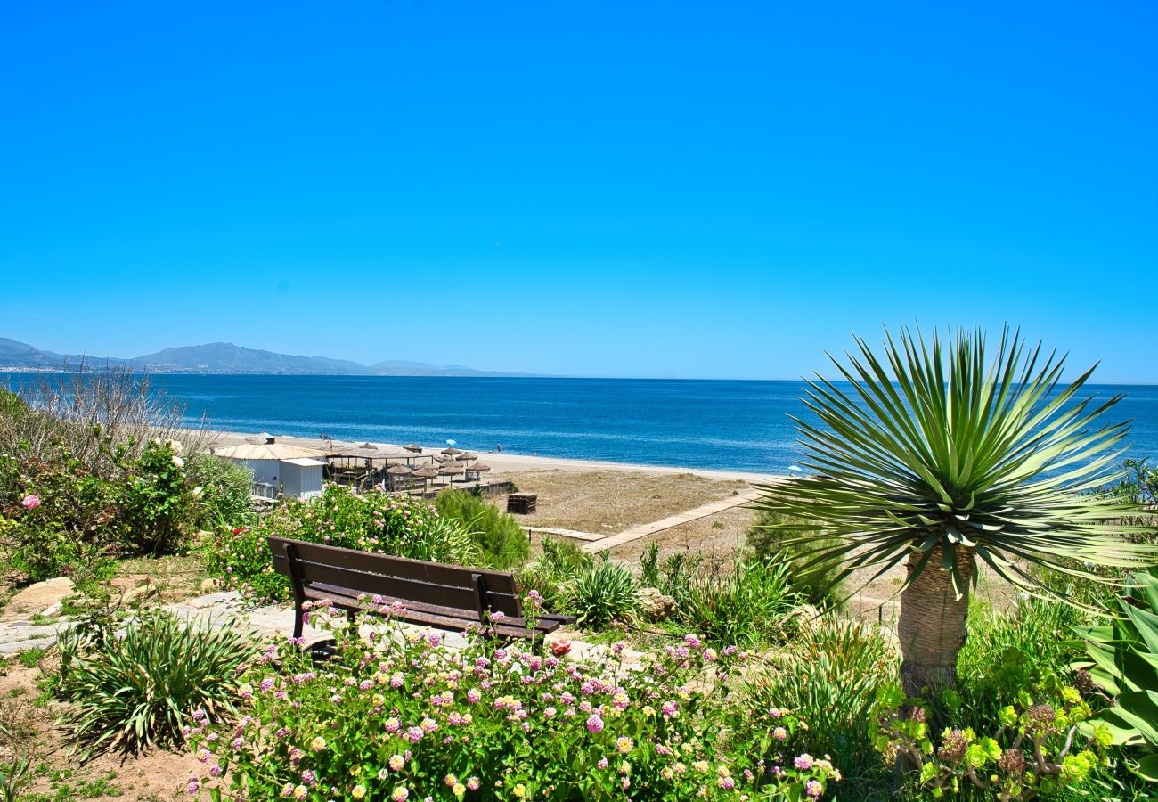 Apartamento en San Luis de Sabanillas - 3003 Beachfront Duplex Penthouse with Stunning Sea