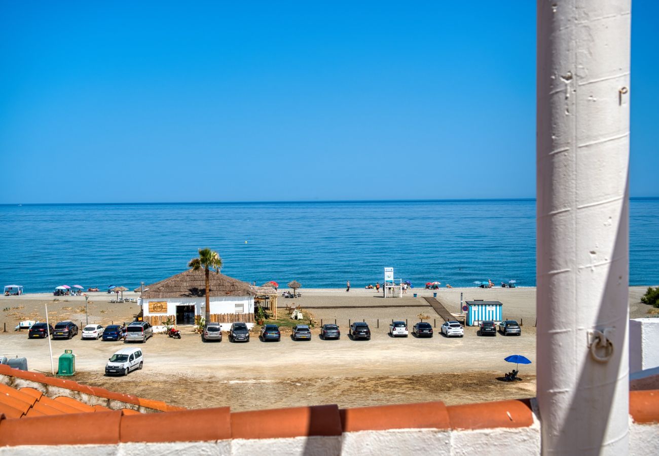 Apartamento en San Luis de Sabanillas - 3003 Beachfront Duplex Penthouse with Stunning Sea