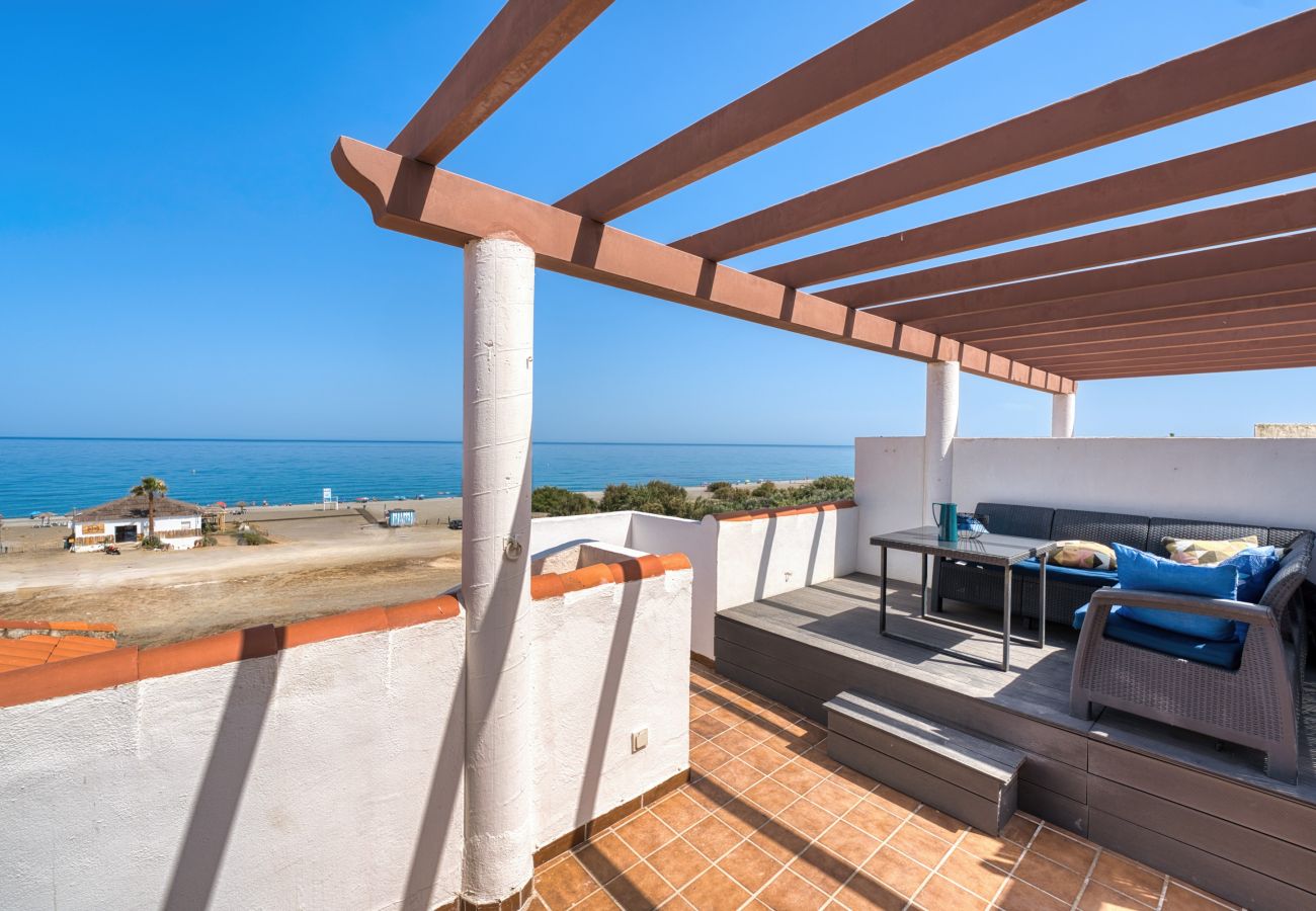 Apartamento en San Luis de Sabanillas - 3003 Beachfront Duplex Penthouse with Stunning Sea
