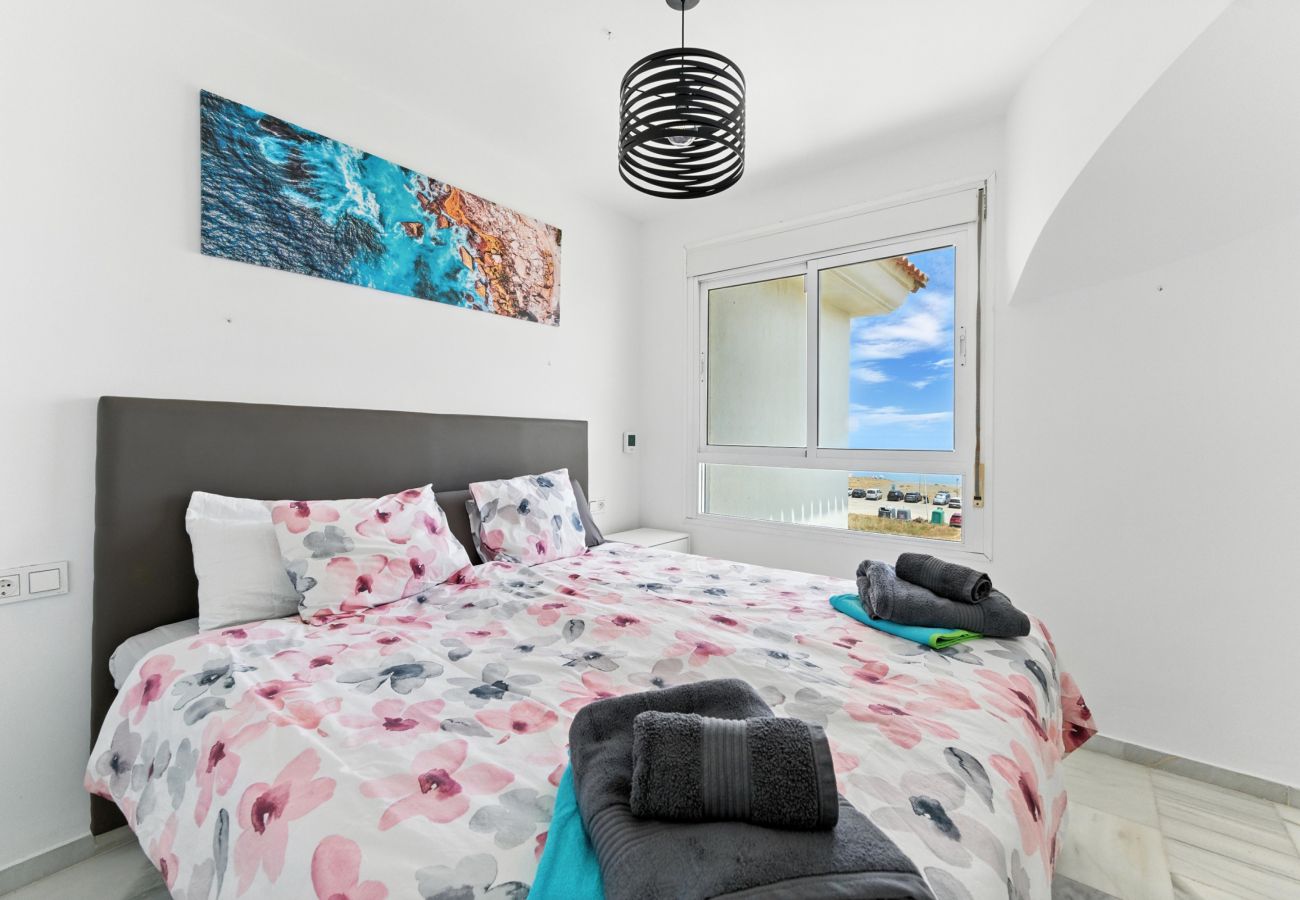 Apartamento en San Luis de Sabanillas - 3003 Beachfront Duplex Penthouse with Stunning Sea