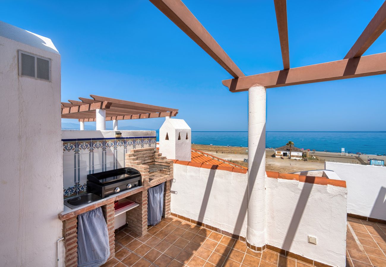 Apartamento en San Luis de Sabanillas - 3003 Beachfront Duplex Penthouse with Stunning Sea
