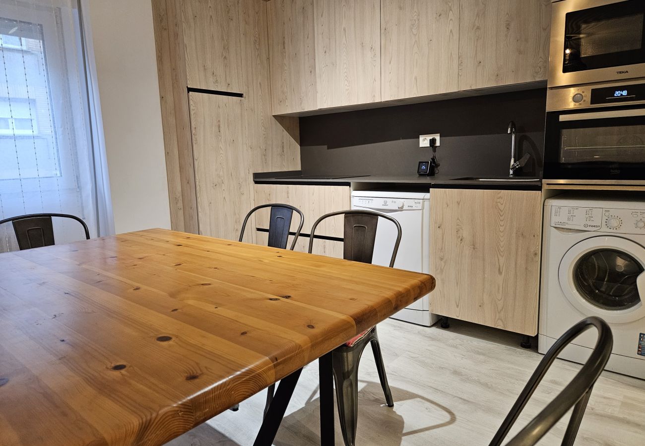 Apartamento en Gijón - 1A108 Amplio y moderno apartamento