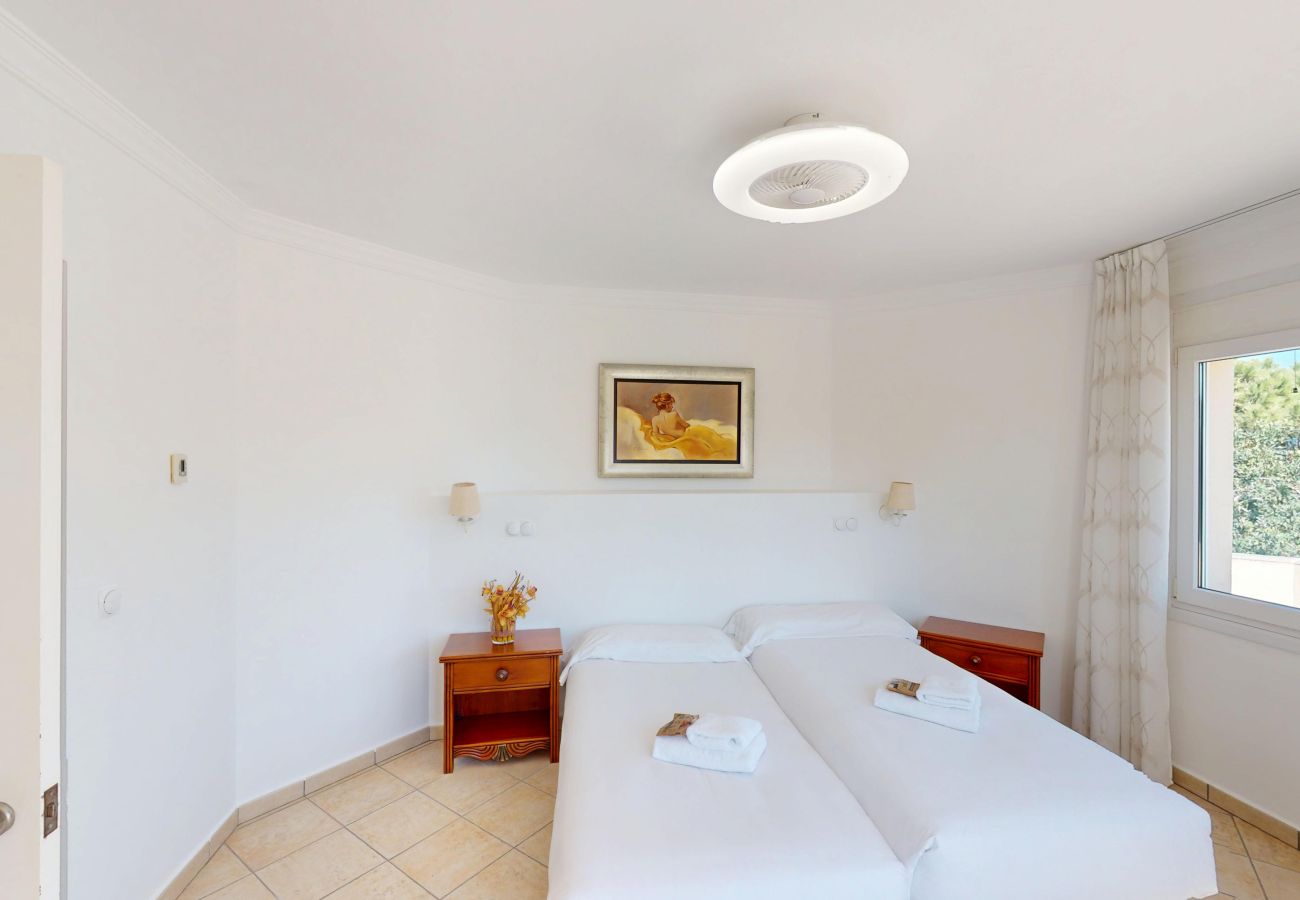 Villa en Oliva - Villa K2-58