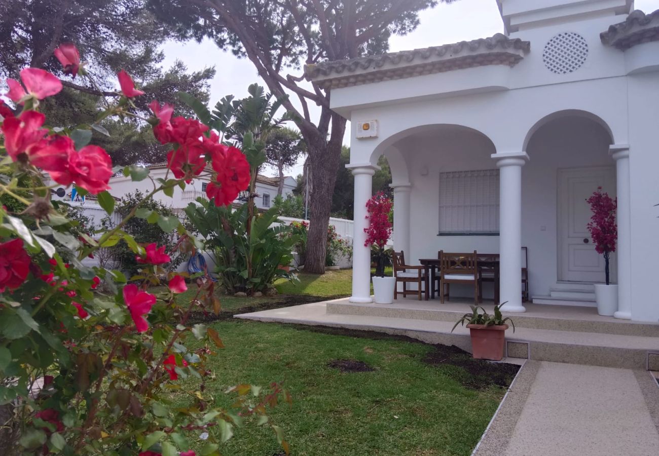 Casa rural en Chiclana de la Frontera - R103 Chalet Zalamea